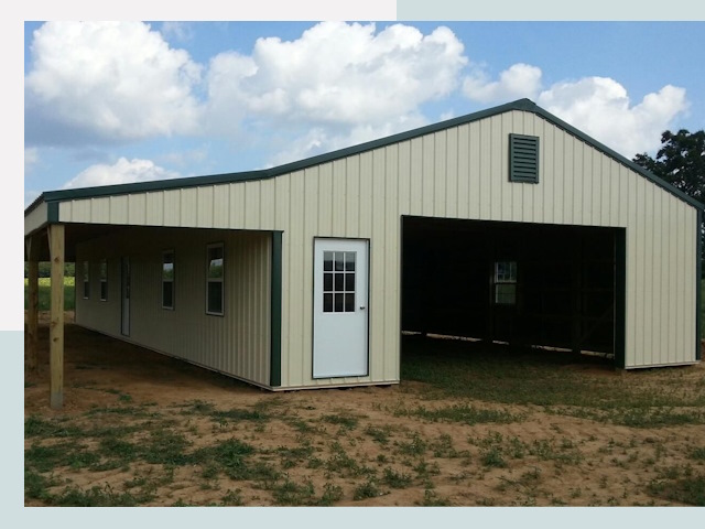 Строительство конюшен в Реже