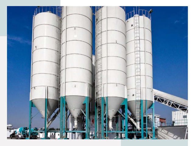 Строительство цементных силосов в Реже