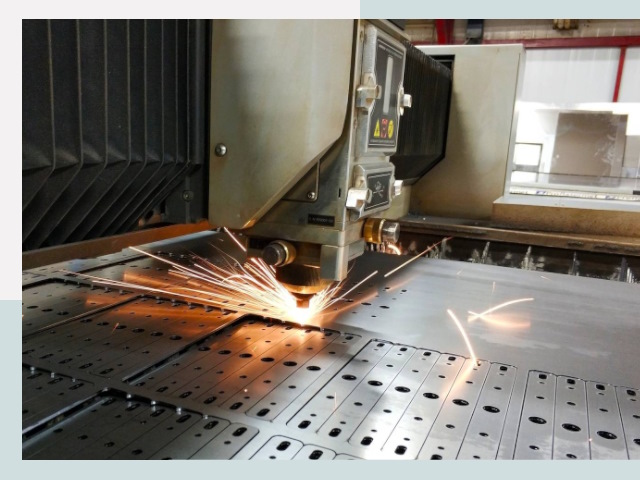 Лазерная резка металла в Реже от 657 руб.
